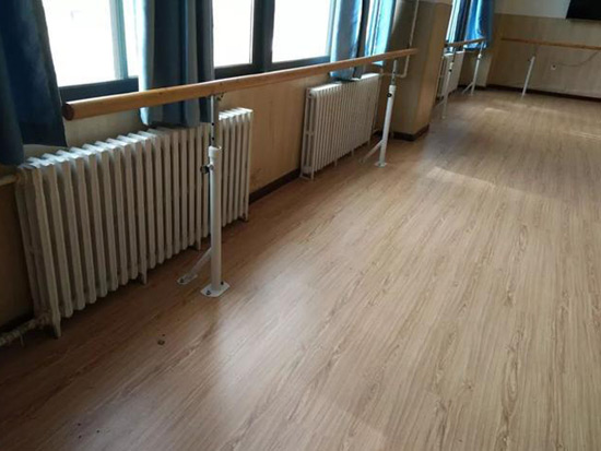 廊坊某學?？諝庠礋岜冒惭b